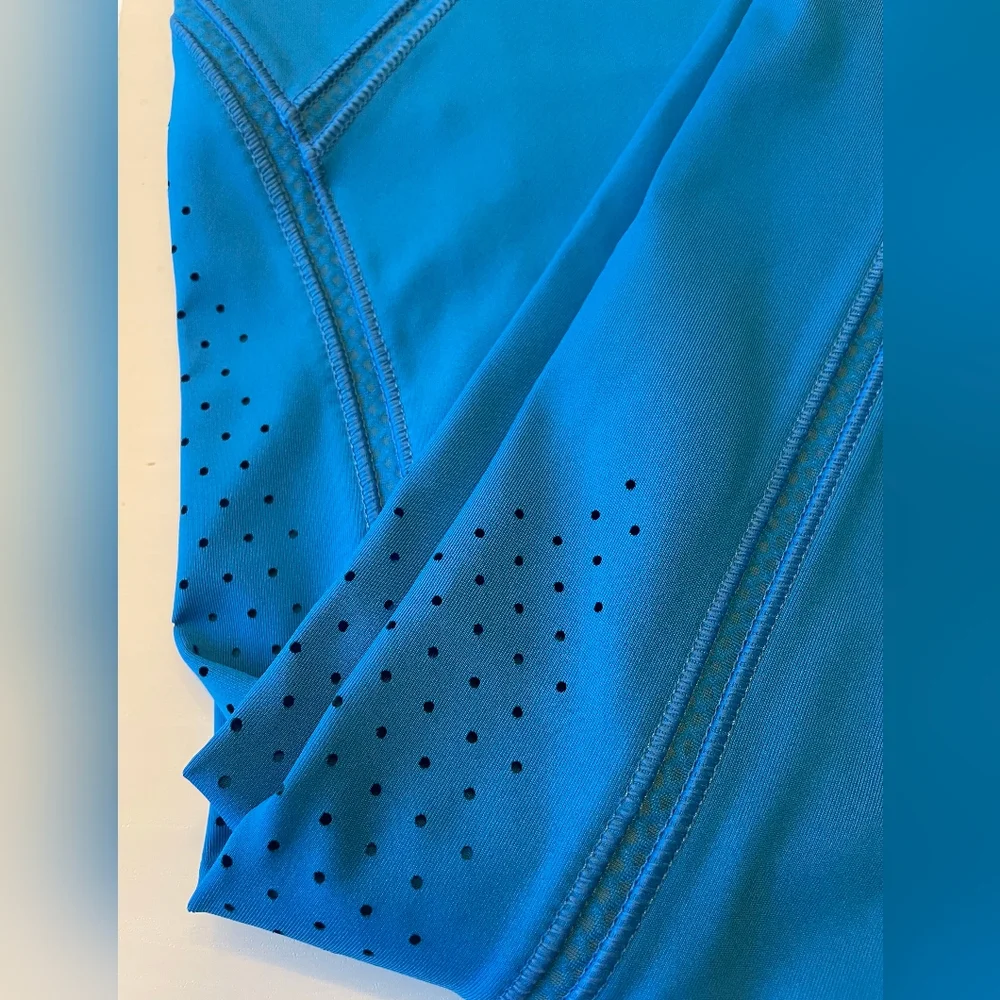 Under Armour Women's Vibrant Blue Capri Exercise Pants ~ Size XL - Picture 8 of 9